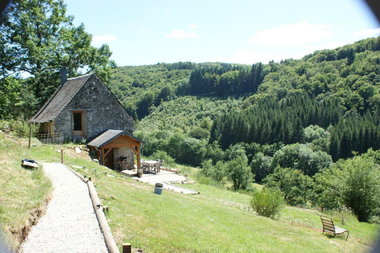 Le Gite De Chomet La Tour-dʼAuvergne Buitenkant foto